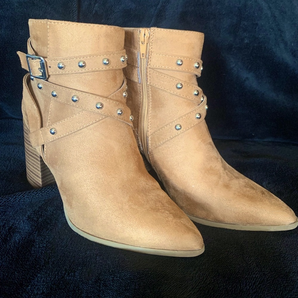 Bamboo tan colored women's booties block heel